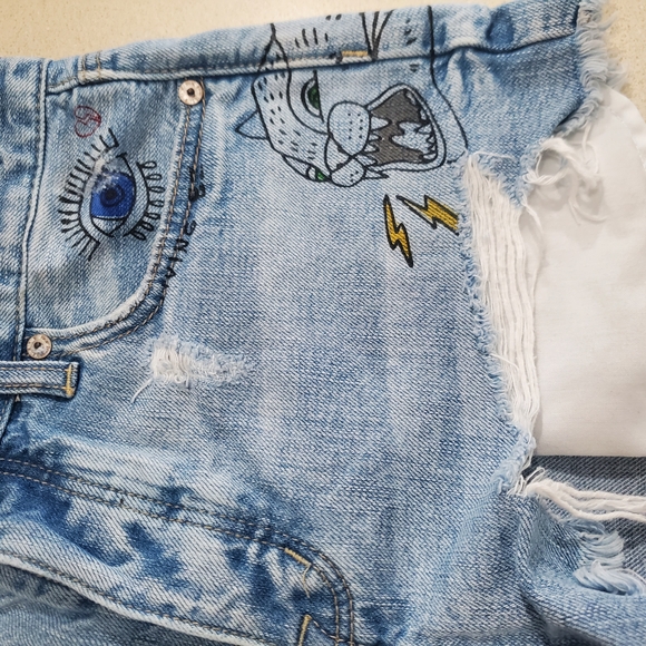 NWT American Eagle Vintage Hi-Rise Festival Shorts –‎ Painted Graphics – Size 4 - Picture 7 of 10